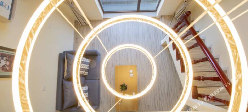 洪雅何老五饭店图片