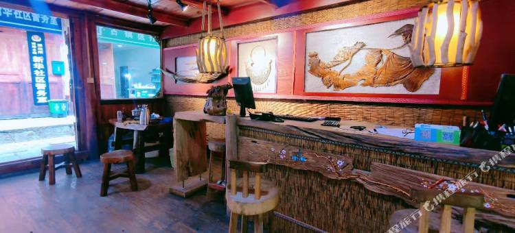 酉阳归来·江居主题酒店图片