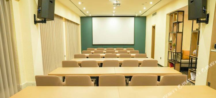 金堂淮口枫领假日酒店图片