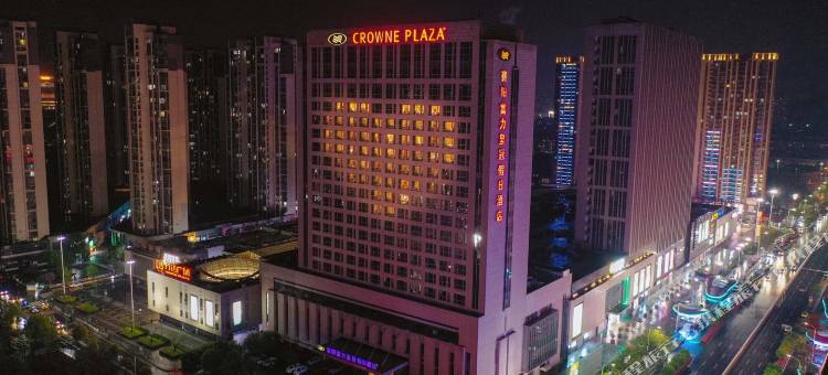 襄阳富力皇冠假日酒店(诸葛亮广场万达广场店)图片