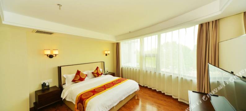 硕东来酒店(乳山南站店)图片