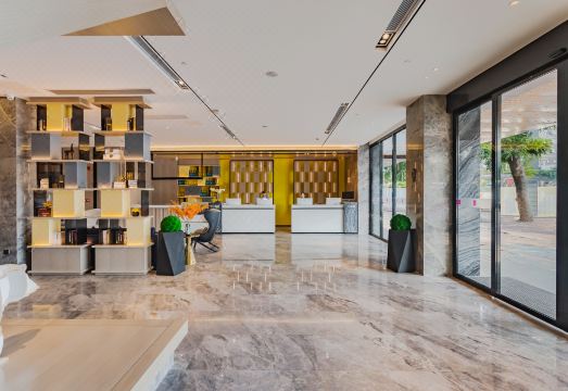 Yishang Hotel (Haiya Binfencheng Lingzhi Subway Station)Hotel Overview