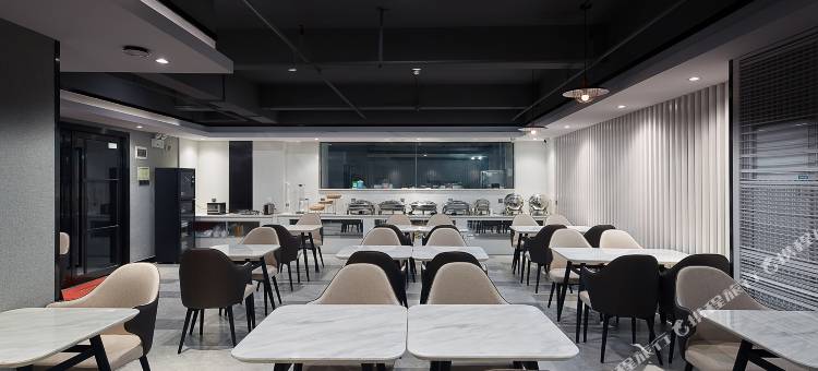 城悦国际酒店(广州动物园黄花岗地铁站店)(原凯旋龙酒店)图片