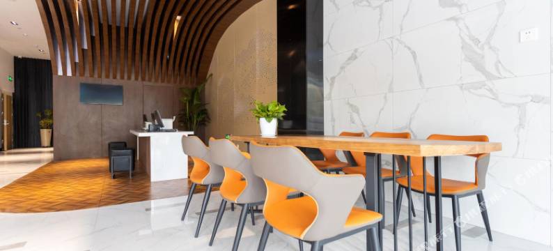 白玉兰酒店(日照站海滨五路店)图片