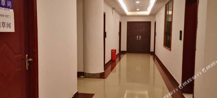 玛曲蓝桑酒店图片