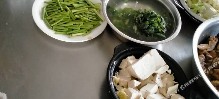 迎客松民宿(驼梁风景区店)图片