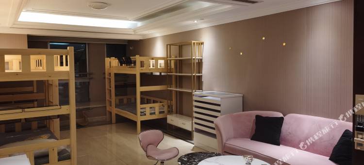 花房姑娘青年旅舍(天津小白楼店)图片