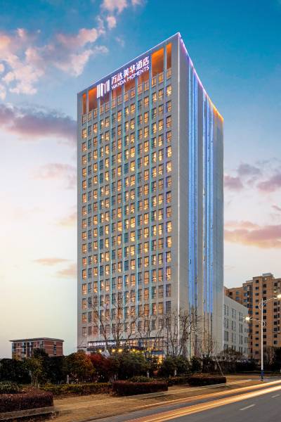 泰兴环溪路与科新路交叉口附近酒店