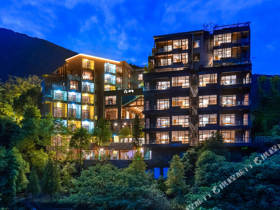 洪雅禅驿·半山院子汤泉酒店(七里坪零公里店)