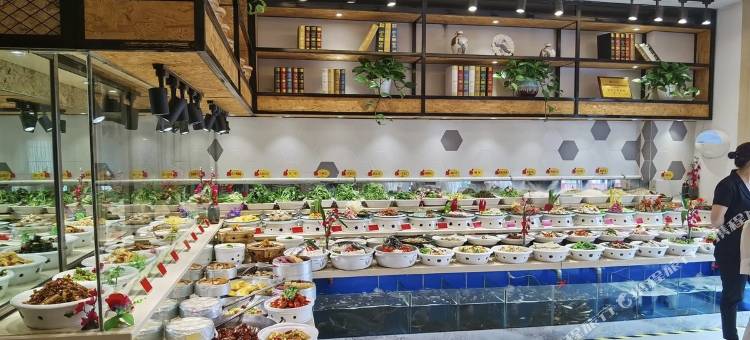 斯维登度假公寓酒店(临安汽车东站店)图片