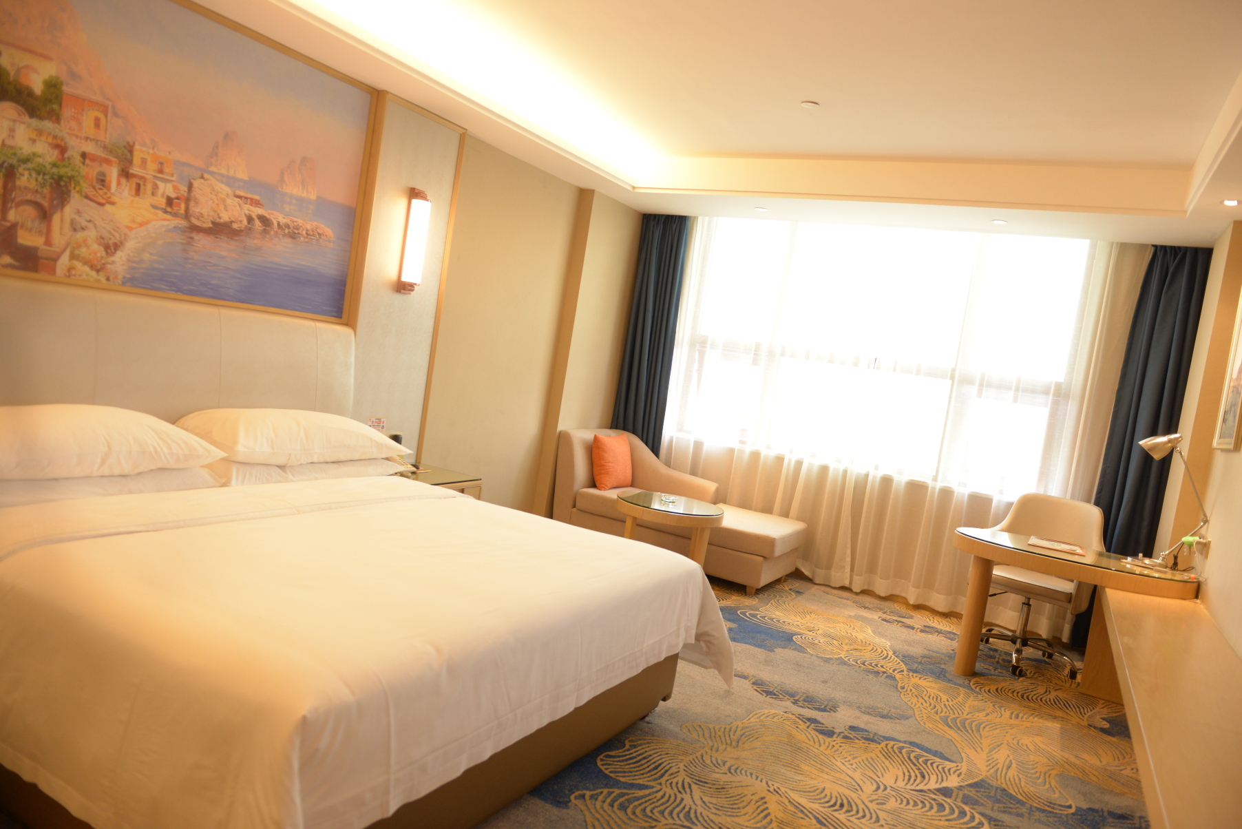 Vienna Hotel (Qiyang High-speed Railway Station) Hotel Overview