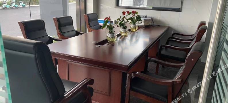 希尔曼假日酒店图片