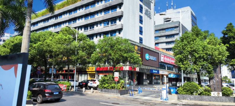 汉庭酒店(深圳西乡桃源地铁站店)图片