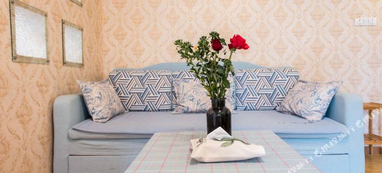 简奕美然Serene·高空江景套房美宿 (解放碑步行街洪崖洞店)图片