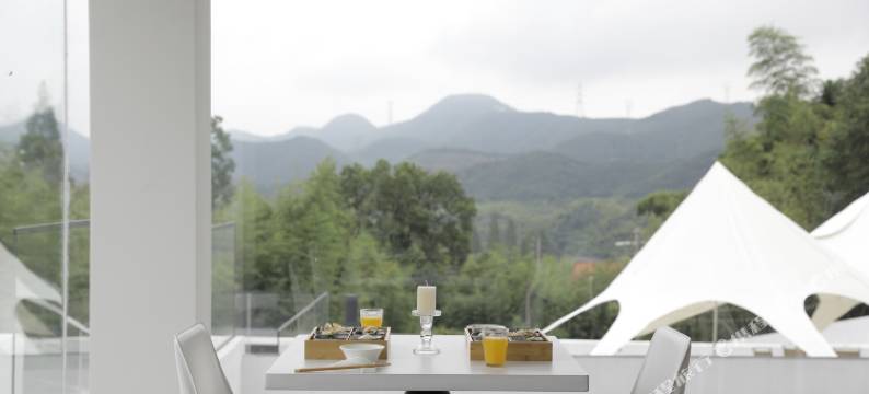 NA·莫干山设计师温泉民宿图片