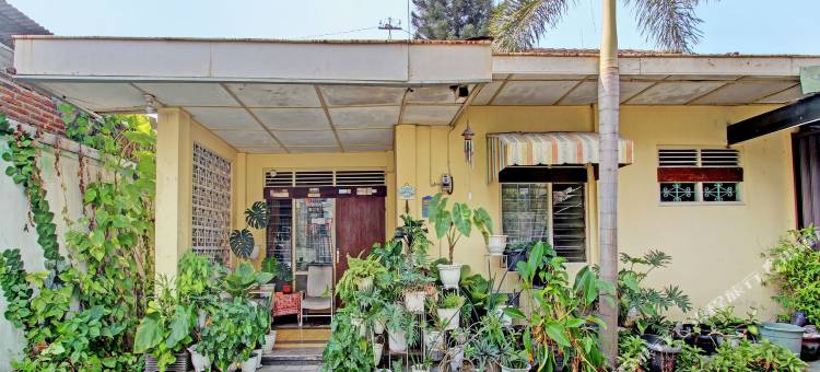 OYO 92998威路登客栈(Wiludjeng Guest House Syariah Near Alun Alun Sragen Mitra RedDoorz)图片