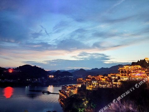 花筑·溪州印象客栈(芙蓉镇大瀑布店)