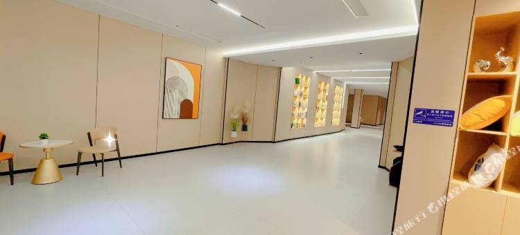 云峰精选酒店图片