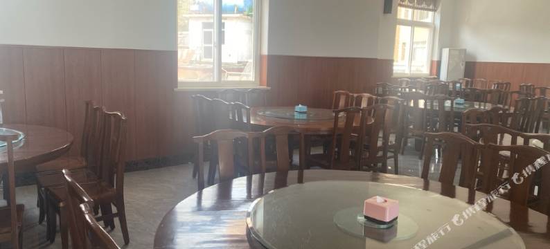 天佑京铁北戴河酒店(怀庆店)图片