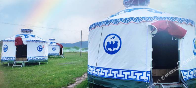 桑科大草原日月欢聚民宿图片