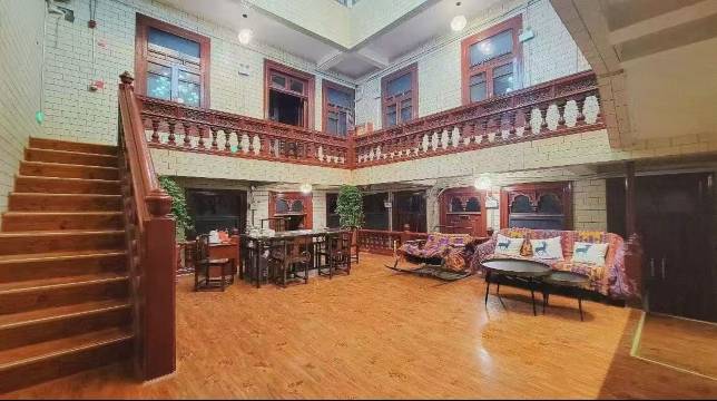 老街民宿宾馆(美食街店)