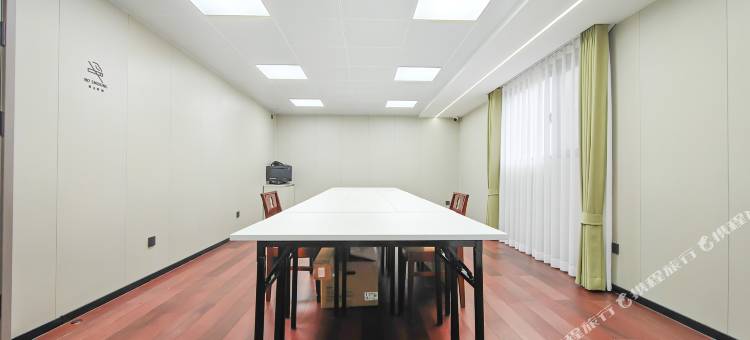 美程酒店(大连星海广场台山街店)图片