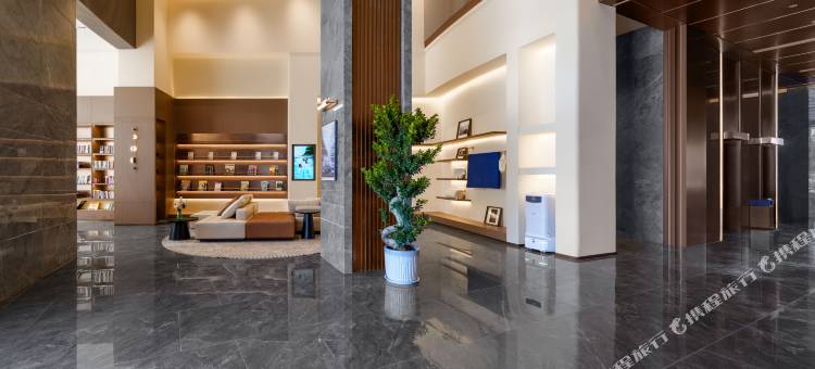 库车步行街五一南路亚朵酒店图片