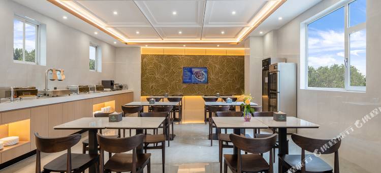 白玉兰酒店(滨州博兴博百购物广场店)图片