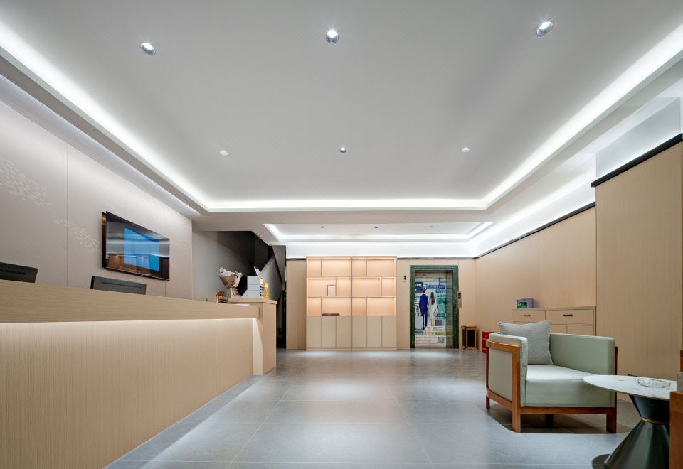 Yayue Hotel (Panzhou Xingkai Garden Pedestrian Street Store) Hotel Overview