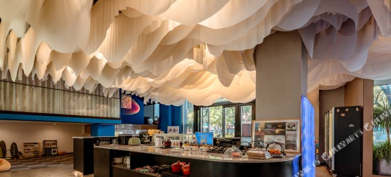 即至·DALI设计师酒店(大理高铁站洱海公园店)图片