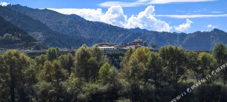 悦客之家 LinKa Lodge|山景庭院(扎古录镇店)图片