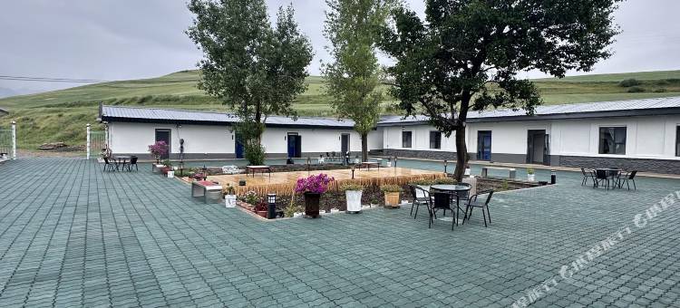 江布拉克麦浪里民宿图片