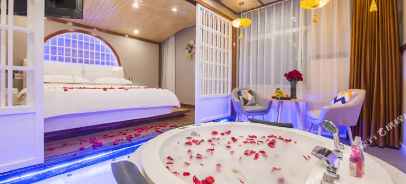 柏恋氧吧主题酒店(独克宗古城店)图片