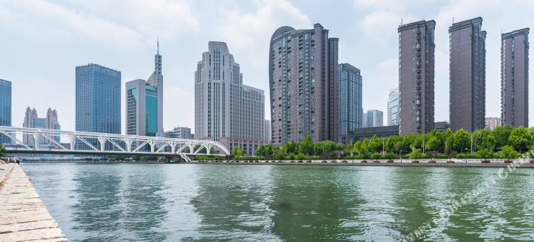 雅米·眠设计师民宿(天津滨江道步行街店)图片