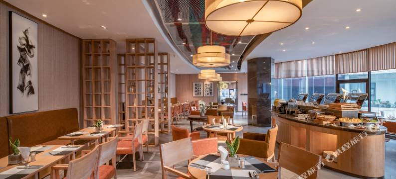 云涧酒店(重庆观音桥步行街轻轨站店)图片