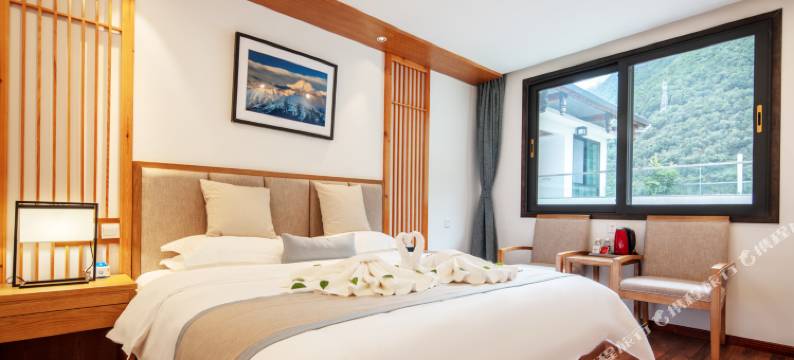 海螺沟觅境酒店(磨西古镇店)图片