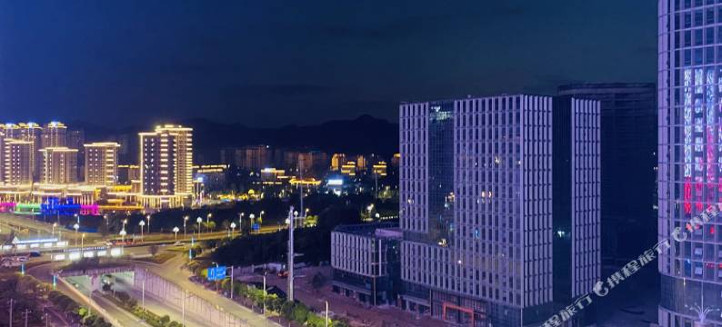 贵阳圣鑫酒店(贵阳龙洞堡国际机场砂之船奥特莱斯店)图片