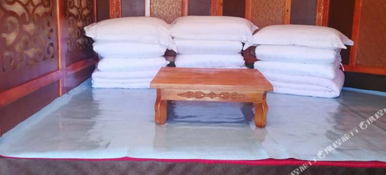 乌兰布统苏木敖包山下客栈图片