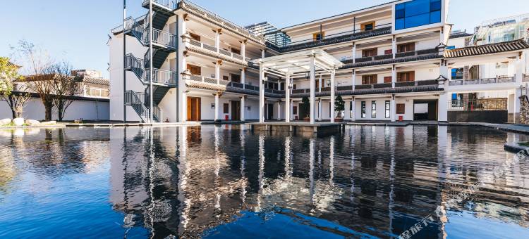 大理古城南门玉局路亚朵酒店图片