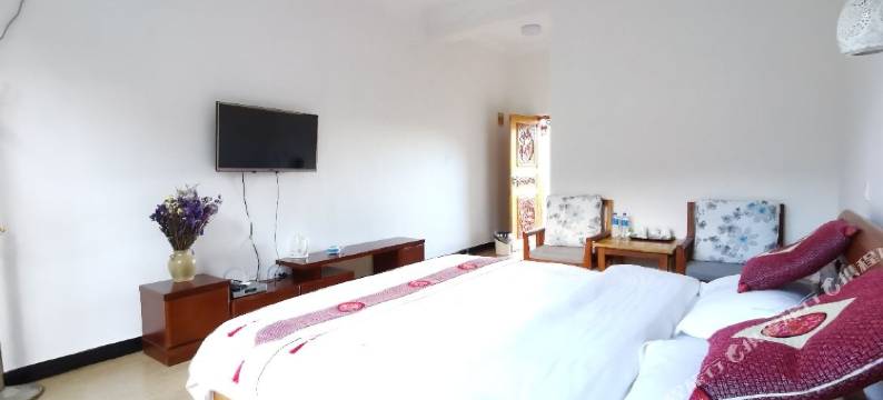 鸡足山善仁居客栈图片