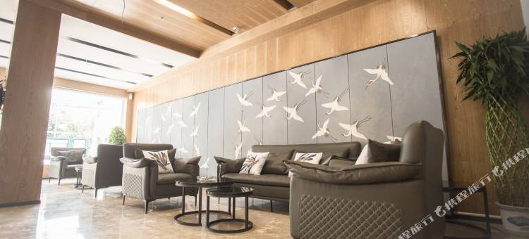 倾城芸舍酒店(邓州古城广场车站店)图片