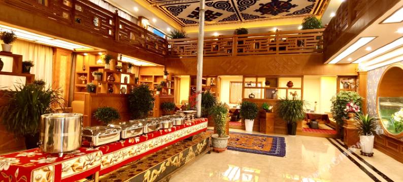 当雄白马酒店图片