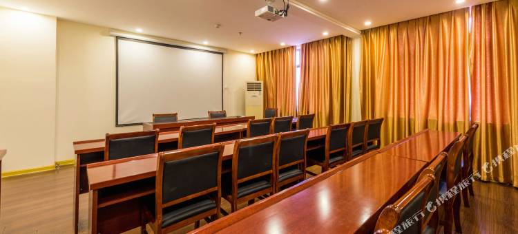 派酒店(任丘火车站店)图片