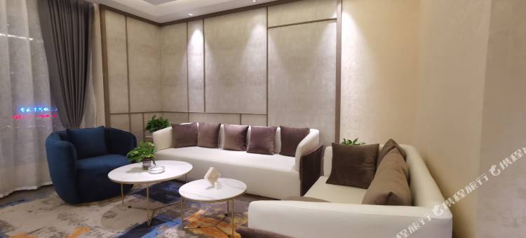 遂宁船山高铁站亚朵酒店图片