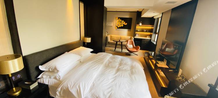 方正龙跃尊享酒店图片