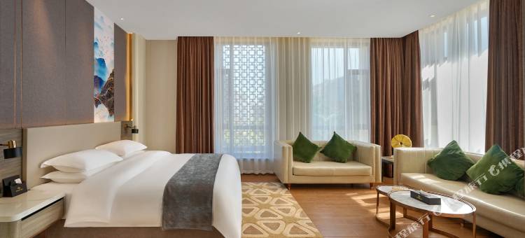 盛越东谷酒店(富锦火车站店)图片