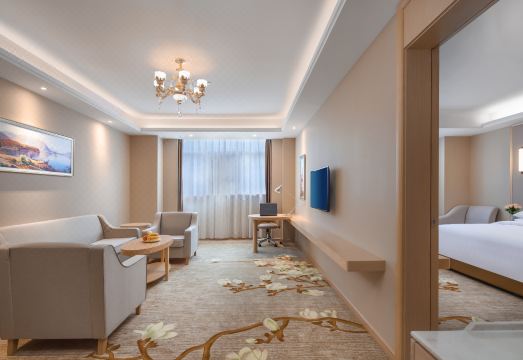 Vienna International Hotel (Jinzhai Tiantangzhai) Hotel Overview