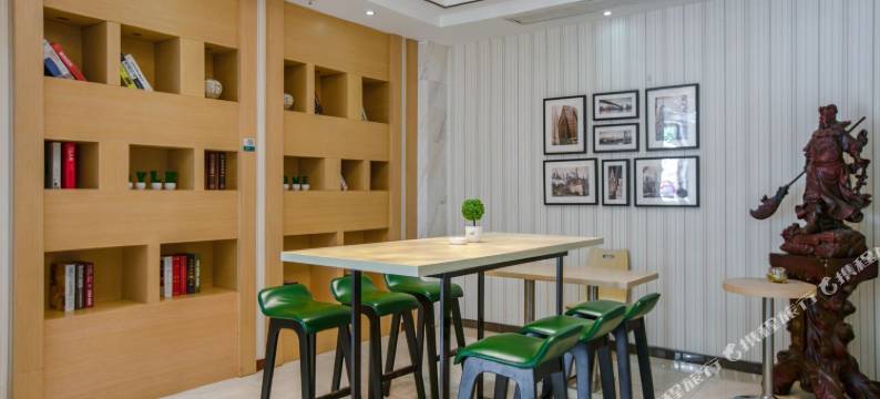 城市快捷酒店(长沙汽车南站德思勤广场店)图片