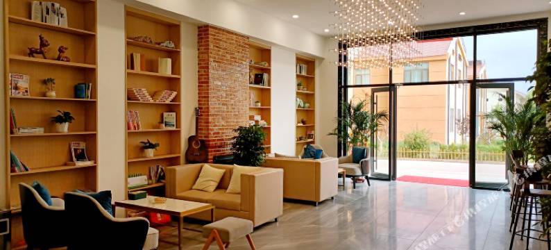 七彩丹霞望山小筑酒店图片