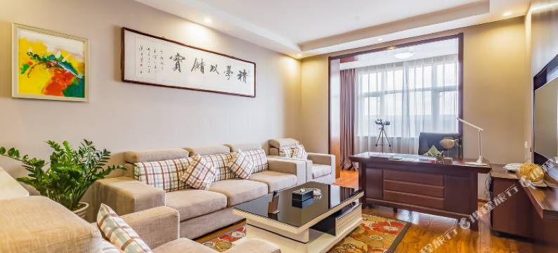 张北花田草海假日酒店图片